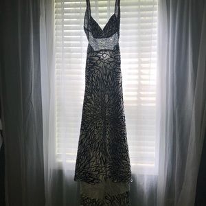 Niki Lucas | Prom Dress size 4